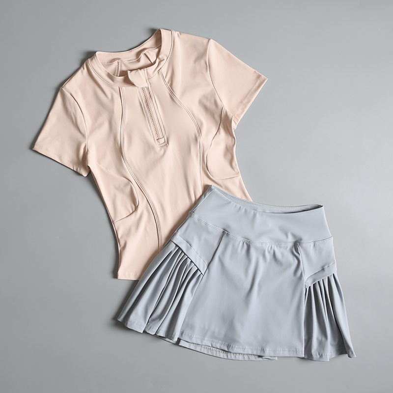 Running sports suit for women  - Badminton Vs Tennis 评论和价格